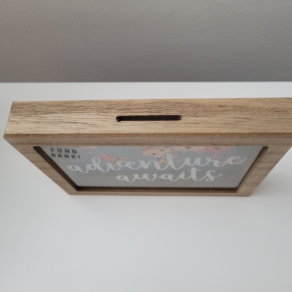 Adventure Funds Wooden Box - Picture 3 of 8